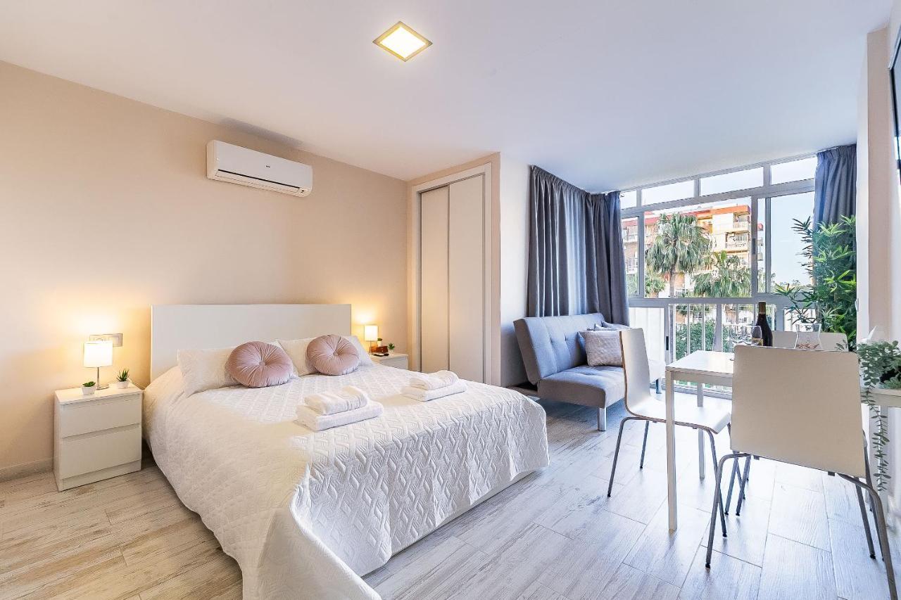 Sun Coast Benalmadena -- Superb Studio With 4 Pools, Gardens & Breakfast Exterior foto